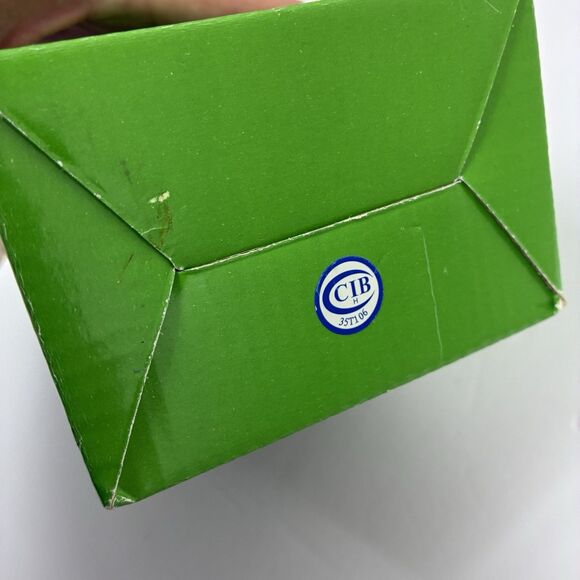 Snowman Salt & Pepper Shaker Set Christmas Magnetic Hug Publix Collectible NEW - Picture 5 of 5